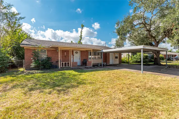 10526 Tolman Street, Houston, TX 77034