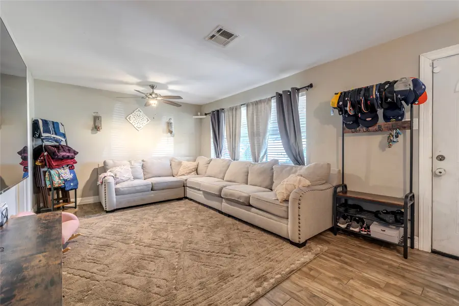 10526 Tolman Street, Houston, TX 77034 - Image #3