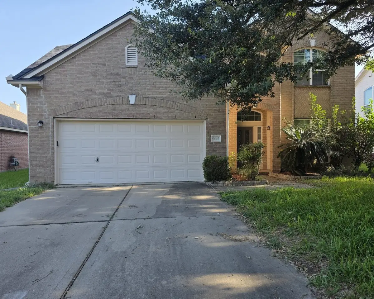 9005 Sundown Drive, Pearland, TX 77584 - #1