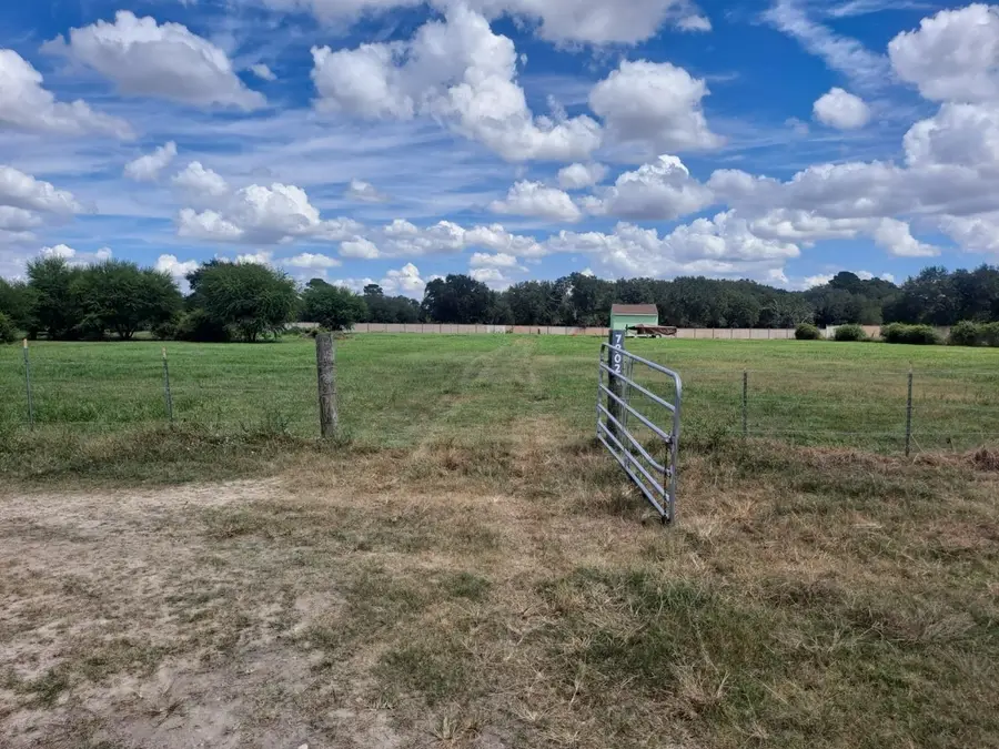 7802 Brinkmeyer Road, Needville, TX 77461 - Image #2