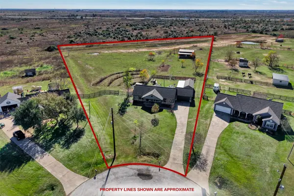 2159 Settlers Court Drive, Sealy, TX 77474