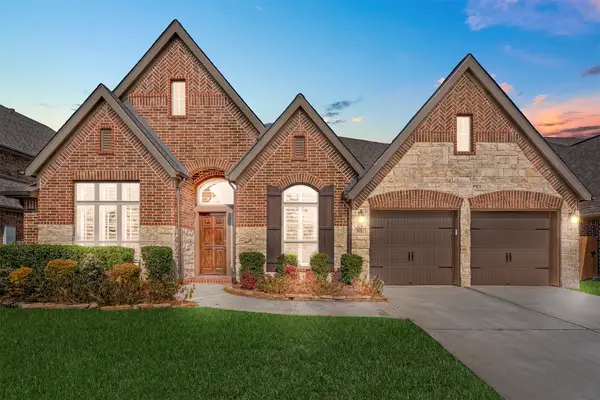 3932 Pinecrest Peak Drive, Spring, TX 77386