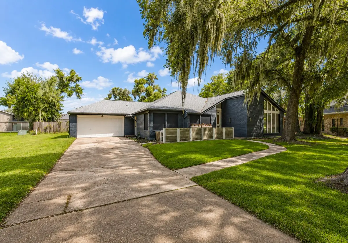 14 Seminole Lane, West Columbia, TX 77486 - #1