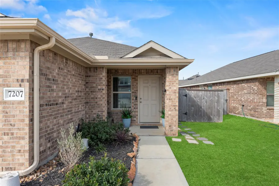 7207 Clover Chase Drive, Katy, TX 77493 - Image #2