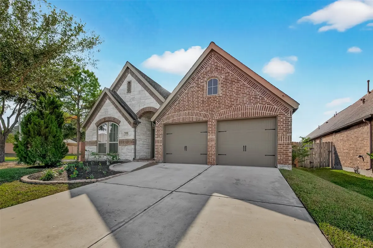 2924 Brighton Trails Lane, Pearland, TX 77584 - Image #1