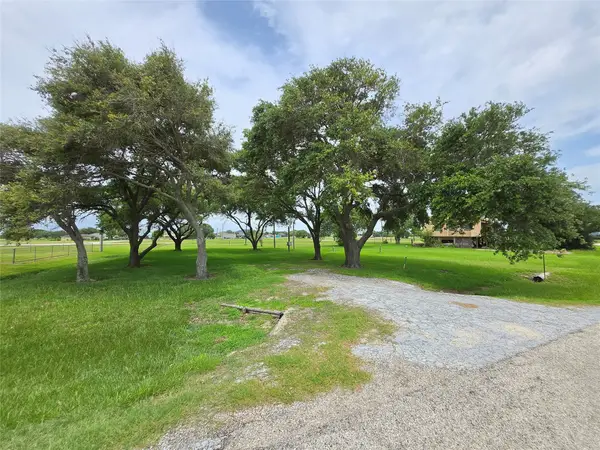 248 Stovall Drive, Palacios, TX 77465