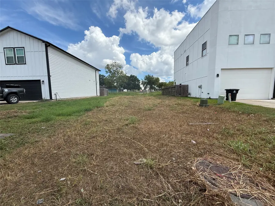 9733 Fabiola Drive, Houston, TX 77075 - Image #3