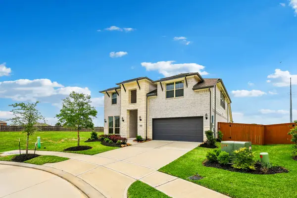 13525 Seneca Lake Drive, Texas City, TX 77568
