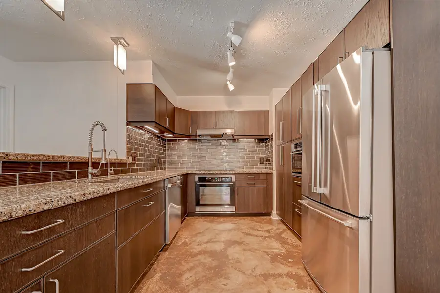 311 Baycrest Drive, League City, TX 77573 - #2