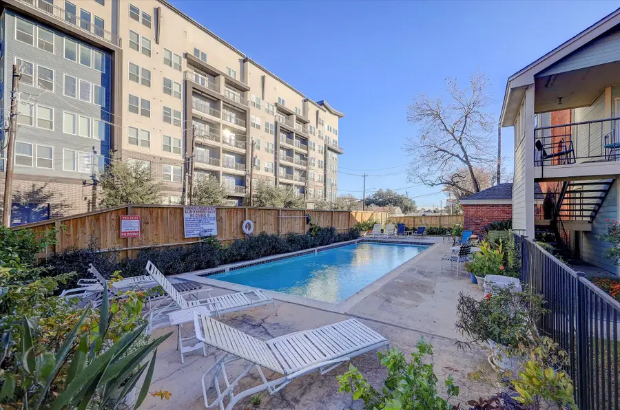 4901 Floyd Street #10, Houston, TX 77007 - Image #2