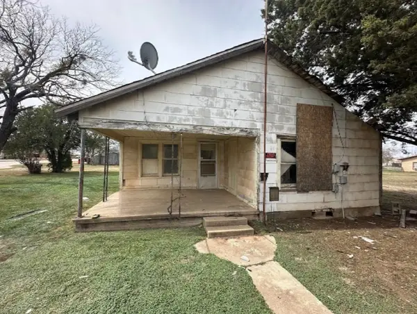 301 N Bois D Arc Street, Holliday, TX 76366