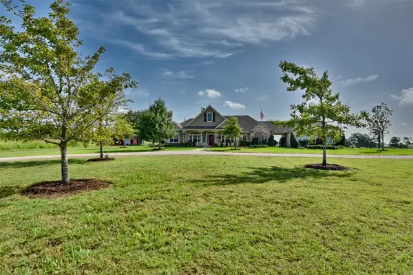 1221 Boundary School Road, Burton, TX 77835