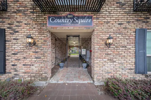 2503 Mccue Road #2, Houston, TX 77056
