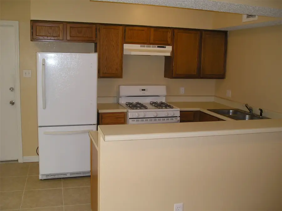 5810 Twisted Pine Court #B, Houston, TX 77039 - #2