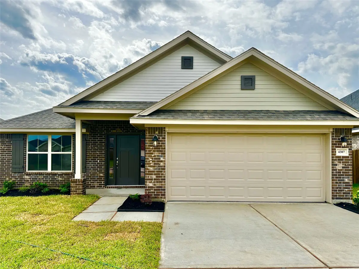 4307 Fenwick Road, Texas City, TX 77591 - Image #1