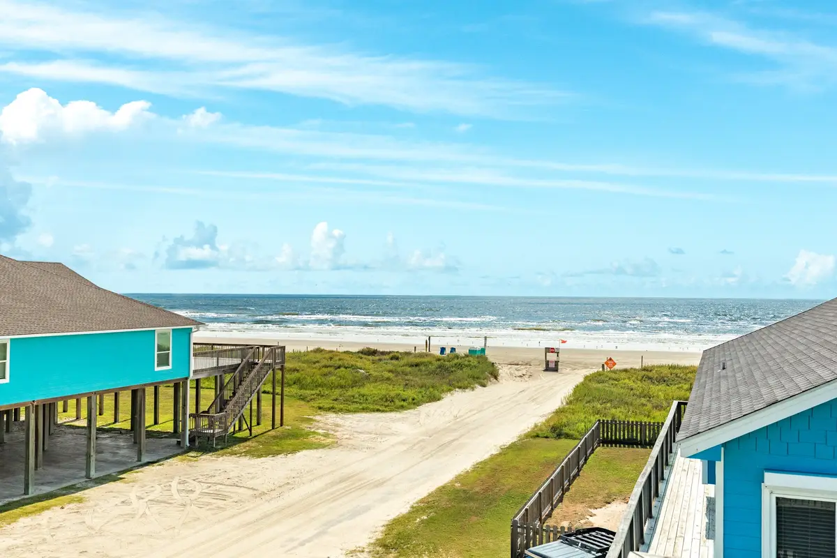 119 Bay Avenue, Surfside Beach, TX 77541 - Image #1