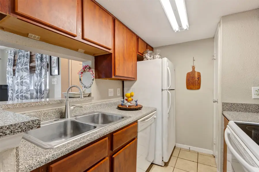 3506 Cove View Boulevard #207, Galveston, TX 77554 - Image #3