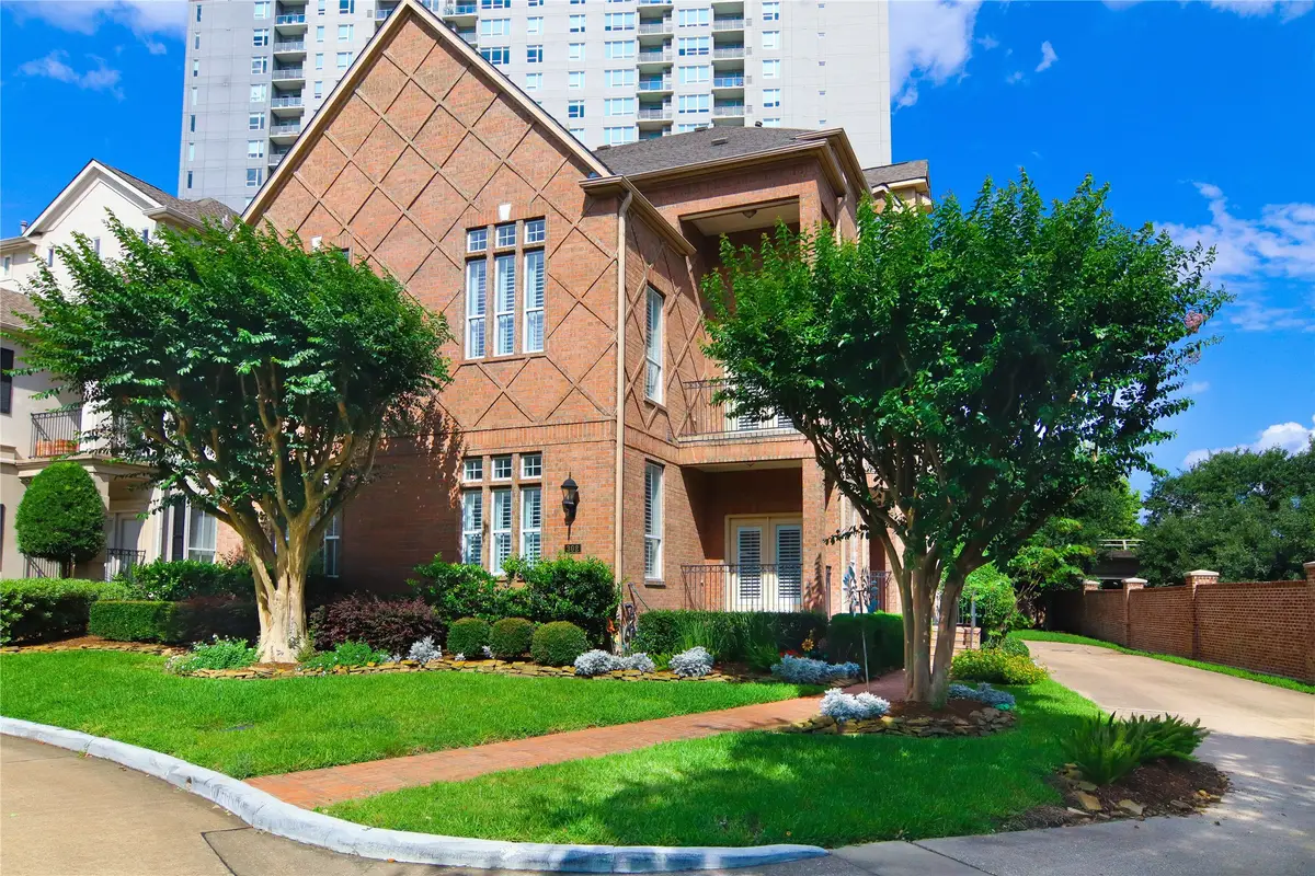 302 S Gate Stone, Houston, TX 77007 - #1