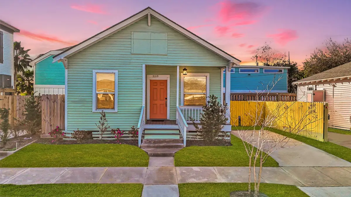 2219 45th Street, Galveston, TX 77550 - Image #1