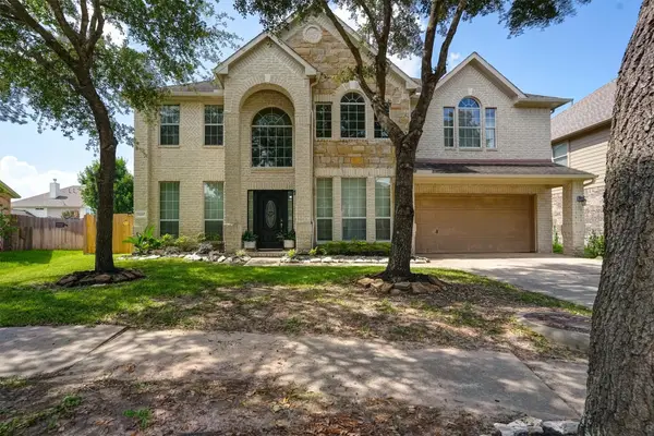 21207 Knoll Blossom Lane, Richmond, TX 77407