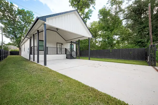 2015 Creston Drive, Houston, TX 77026