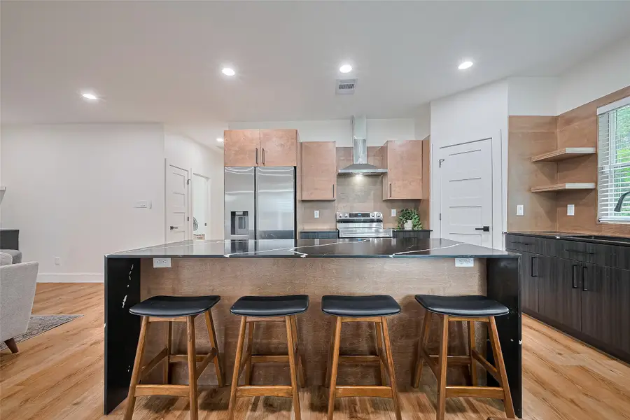 2015 Creston Drive, Houston, TX 77026 - Image #2