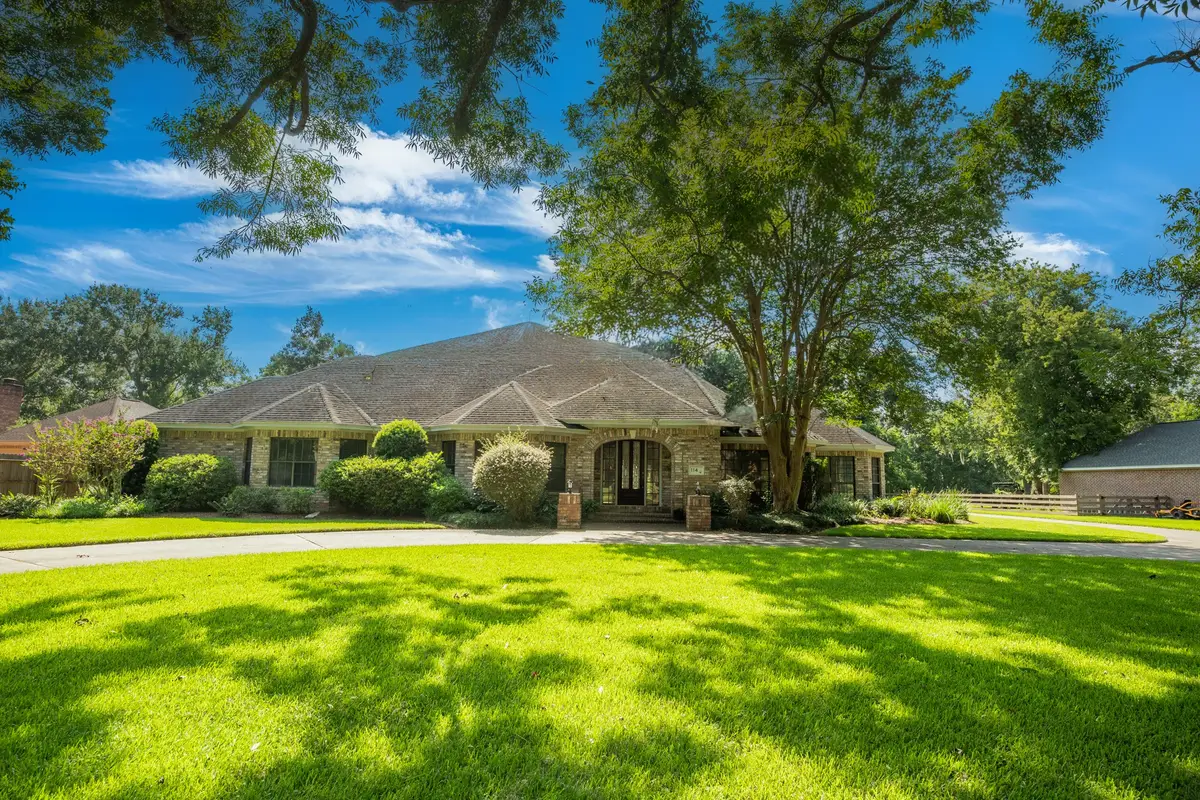 114 Rosewood Street, Lake Jackson, TX 77566 - #1