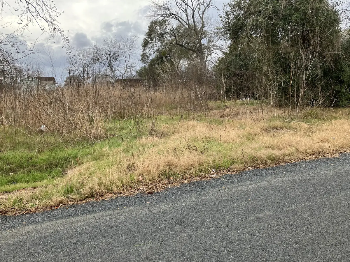 806 Dunlap, El Campo, TX 77437 - #1