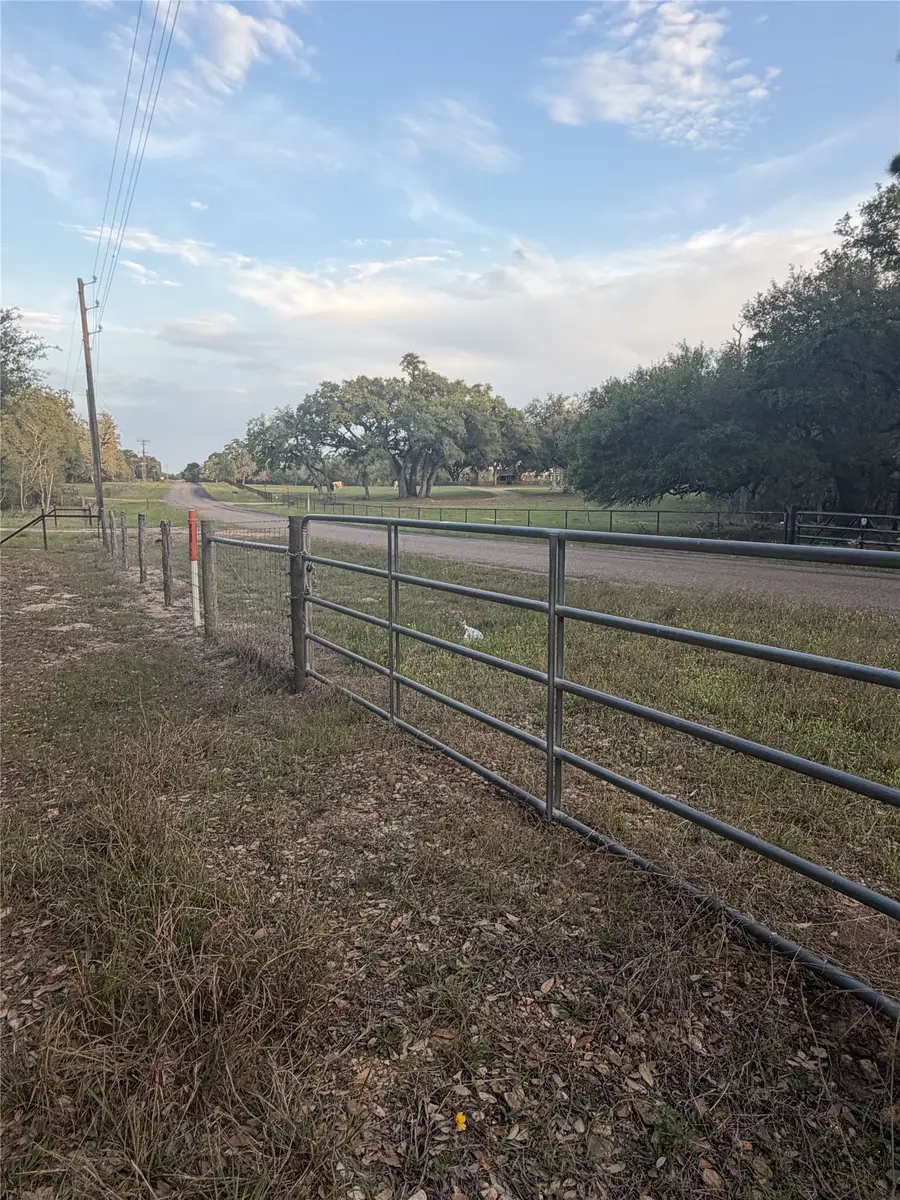 1743 Zimmerscheidt Road, New Ulm, TX 78950 - #2