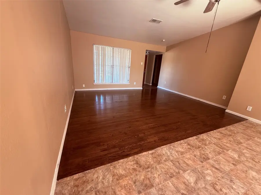 4427 Trafalgar Drive, Houston, TX 77045 - Image #3