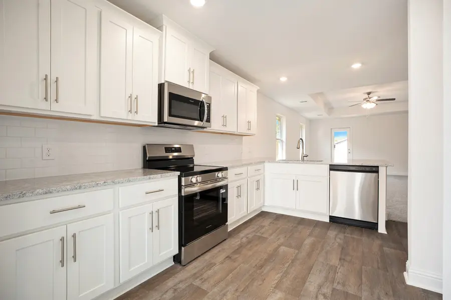 412 Bryan Way, Angleton, TX 77515 - Image #2