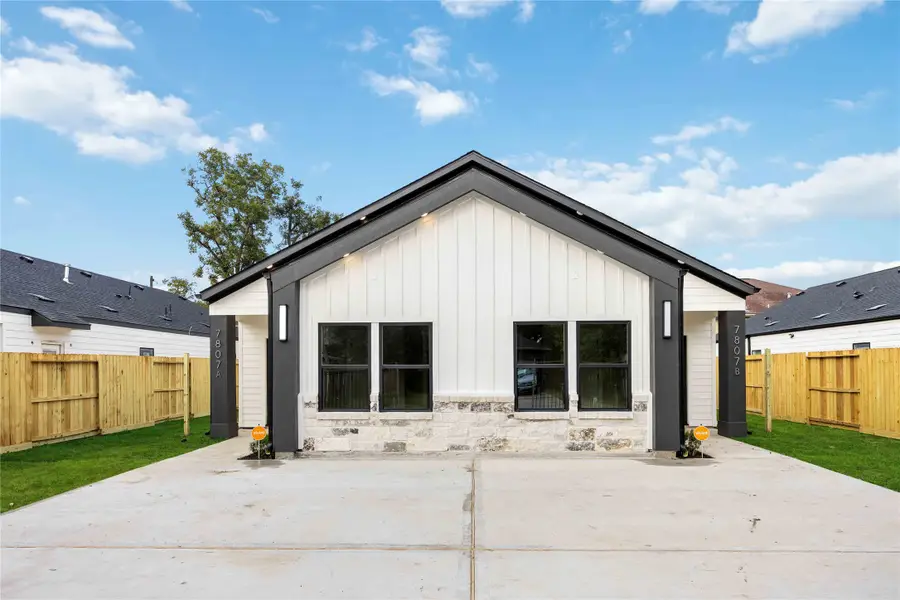 7807 Sandra Street #A/B, Houston, TX 77016 - Image #2