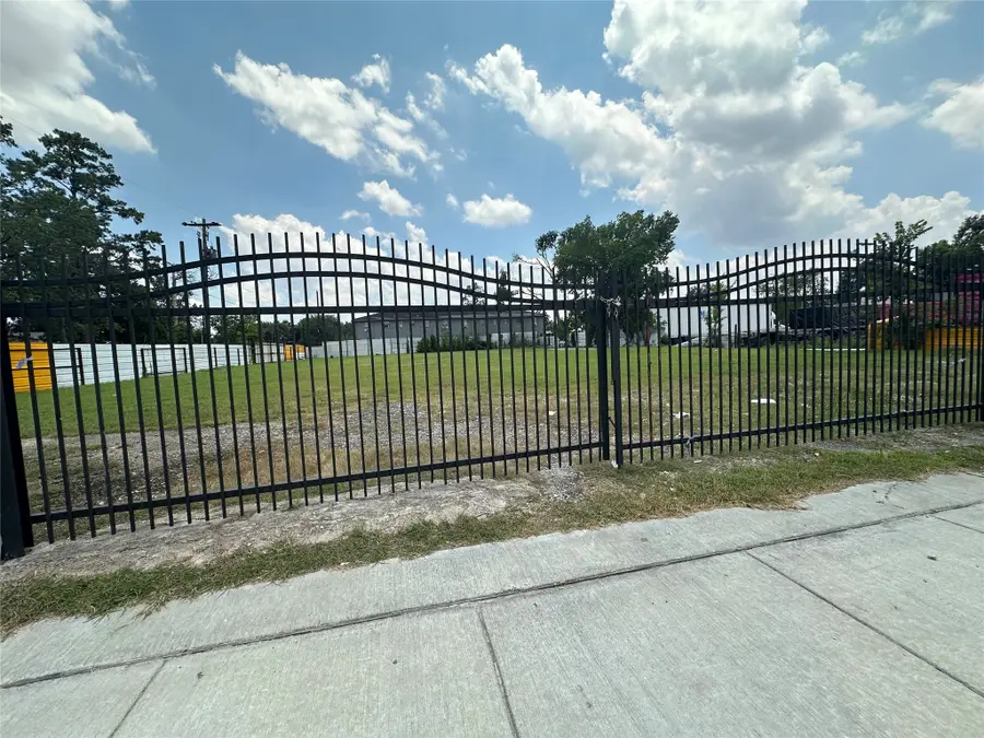 6514 Laura Koppe Road, Houston, TX 77016 - Image #2