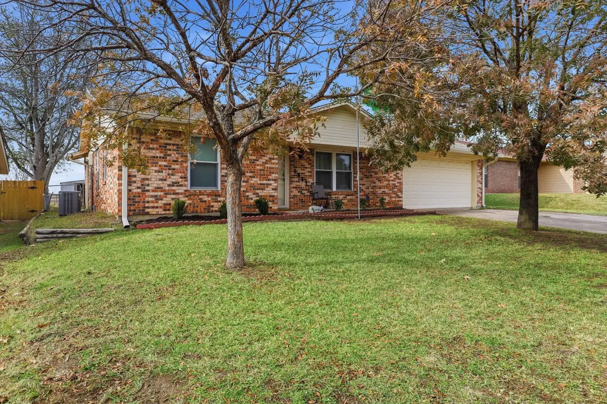 111 Shady Oaks Drive, Palestine, TX 75803 - #1