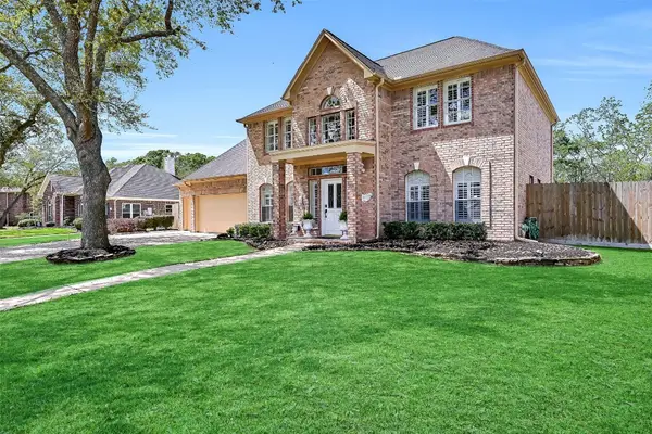 306 Melodywood Drive, Friendswood, TX 77546