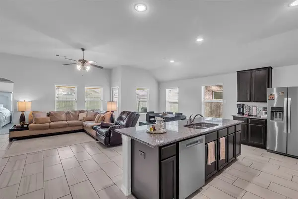 15322 Laceleaf Trail, Houston, TX 77044