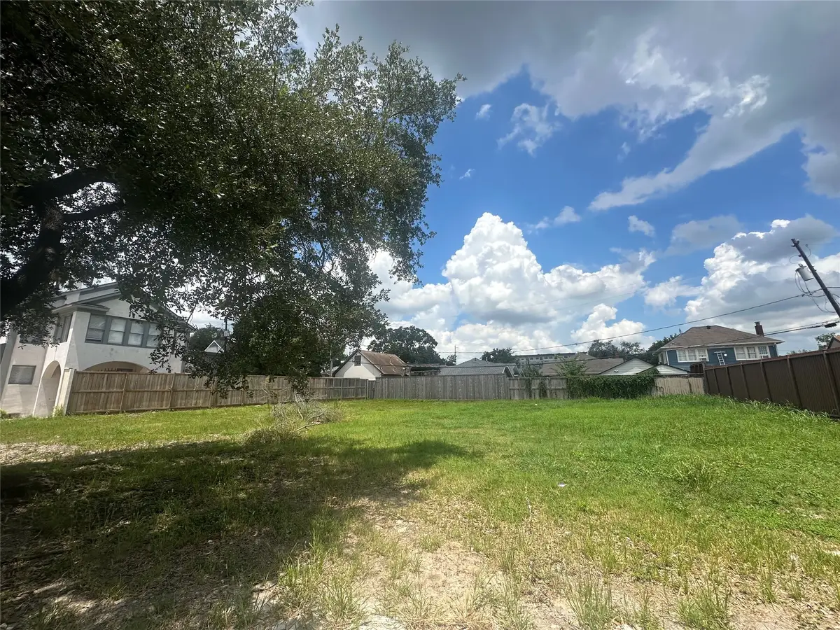 1648 Richmond Avenue, Houston, TX 77006 - Image #1