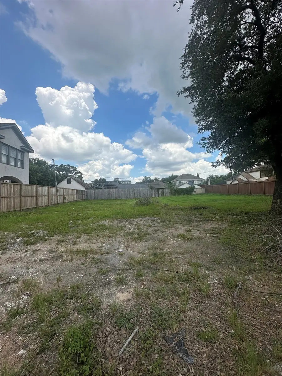 1648 Richmond Avenue, Houston, TX 77006 - Image #3