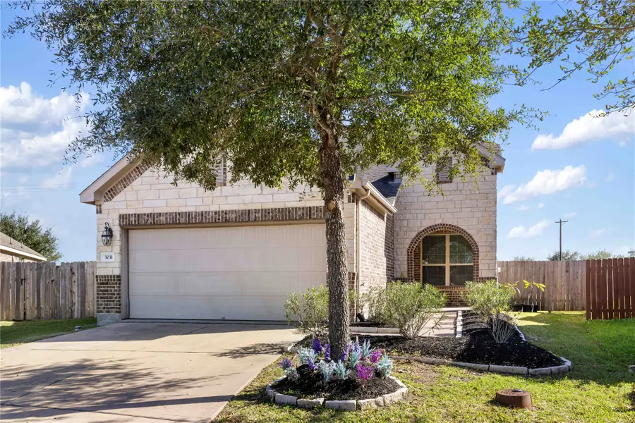 3031 Hawthorne Glen Lane, Dickinson, TX 77539 - Image #2