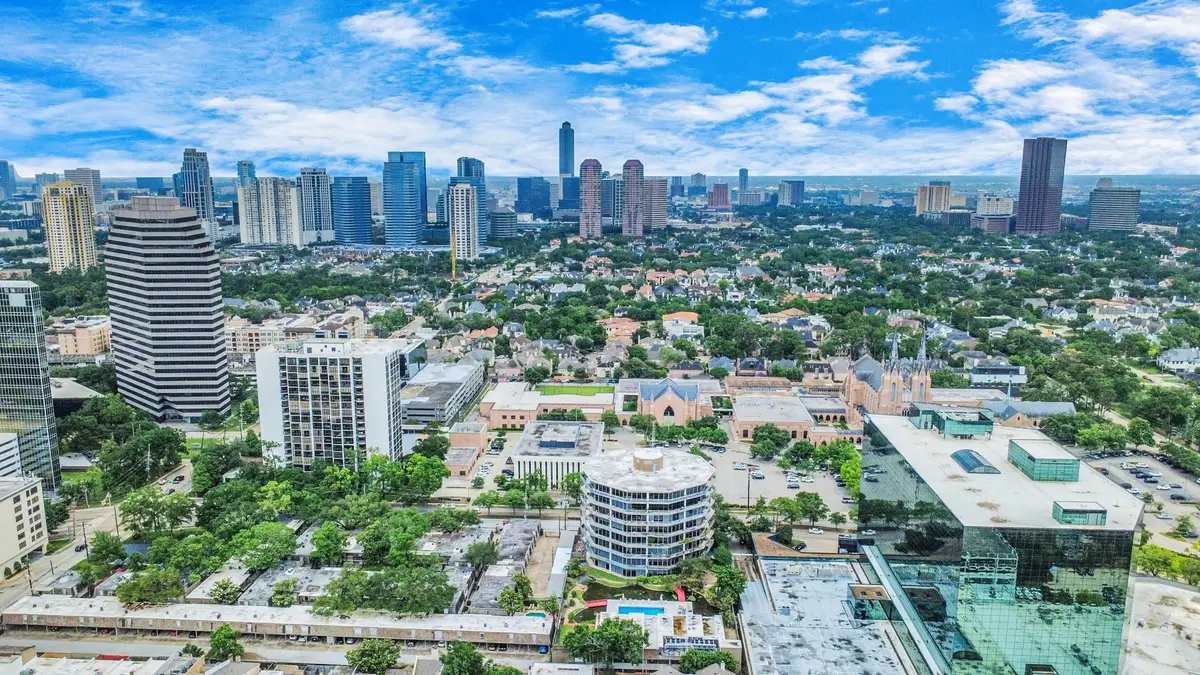 5050 Woodway Drive #7L, Houston, TX 77056 - #1
