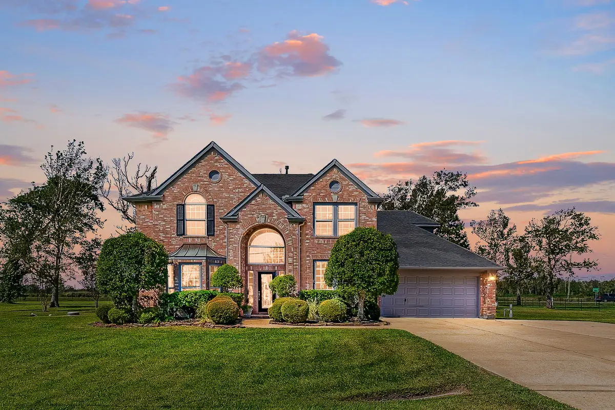 8991 Water Point Drive, Beach City, TX 77523 - Image #1