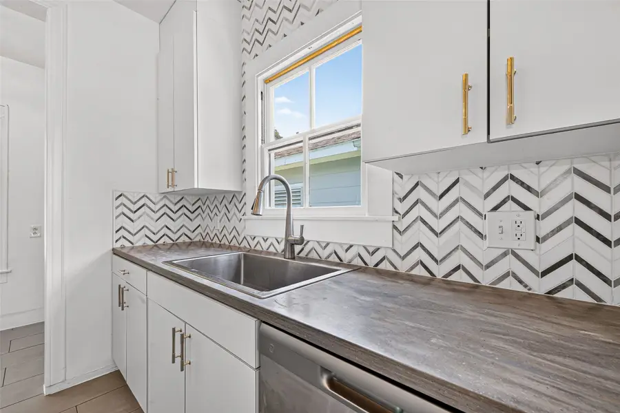 4807 Avenue P 1/2, Galveston, TX 77551 - #3
