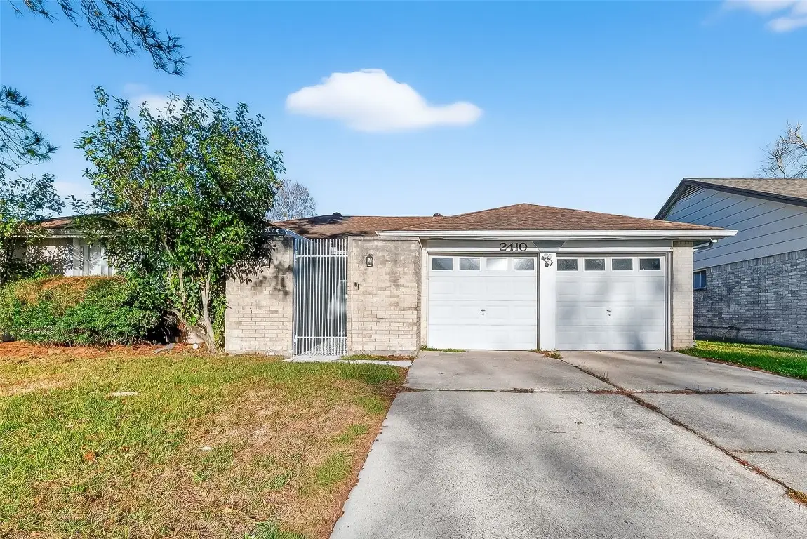 2410 Colonial Ridge Drive, Friendswood, TX 77546 - #1