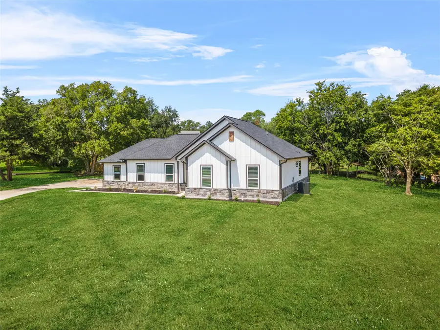 2315 Progress Drive, Brenham, TX 77833 - #2