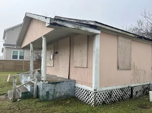 1315 52nd Street, Galveston, TX 77551