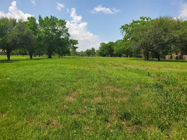 1610 Coryell Street, League City, TX 77573