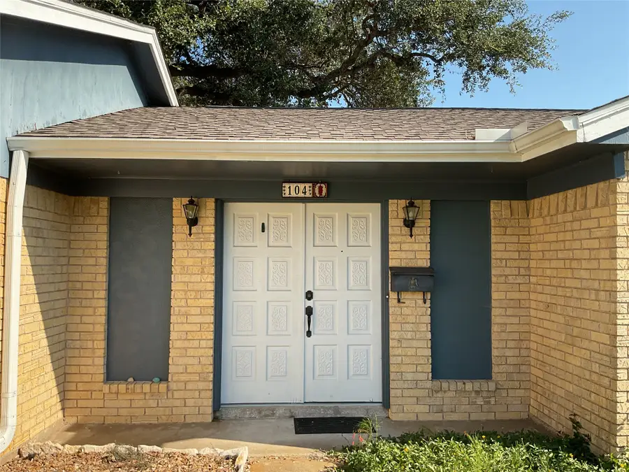 104 Hessler Drive, Hallettsville, TX 77964 - #3