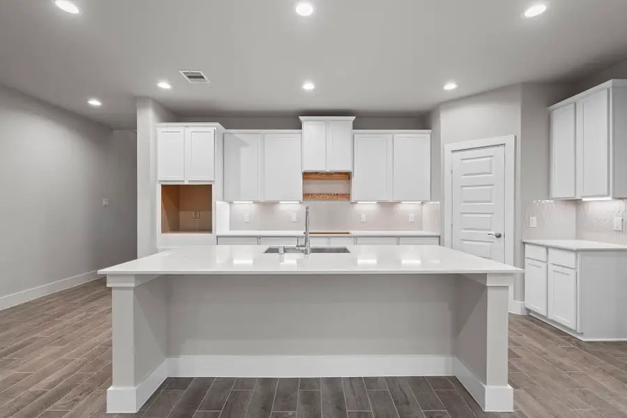 2116 Golden Spruce Court, Conroe, TX 77301 - Image #3