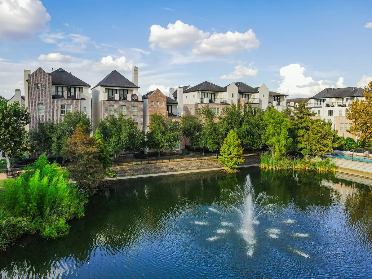 2056 Fannin Station N, Houston, TX 77045 - Image #1