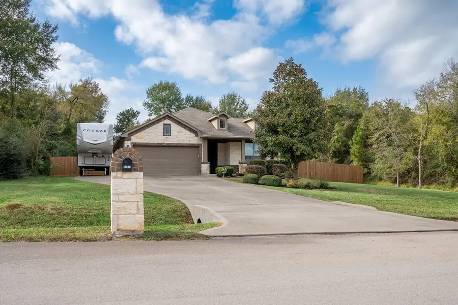 13874 Oak Manor Drive, Willis, TX 77318 - Image #2